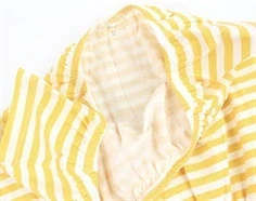 Name It pale marigold stribet buksedragt